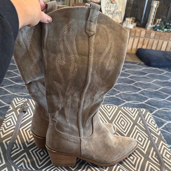 Corkys Shoes - Corkys Tan Heeled Boots